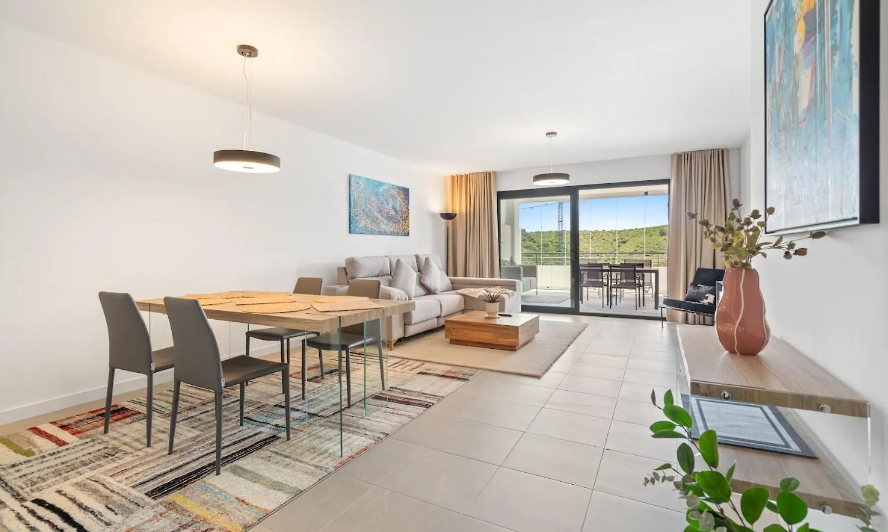 Unwind In Stylish Comfort At Casares Golf Rdr478